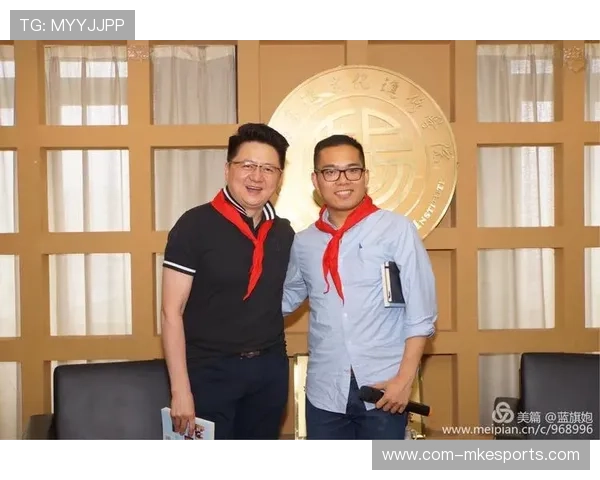 孩子与球星爸爸同场竞技 亲情与足球交织成梦想之旅 孩子与球星爸爸同场竞技 亲情与足球交织成梦想之旅