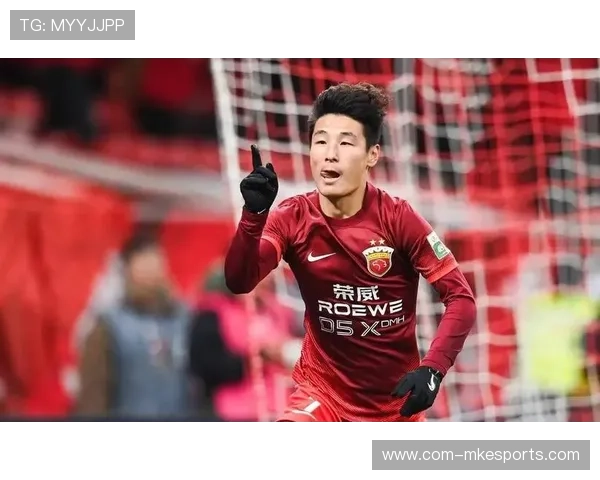 足球巨星训练场风采展示 见证顶级球员日常备战与超凡技艺的碰撞 足球巨星训练场风采展示 见证顶级球员日常备战与超凡技艺的碰撞