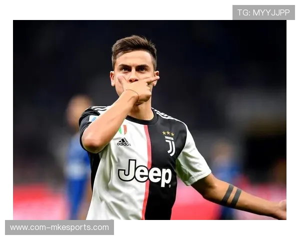 迪巴拉足球球星挂件:收藏与时尚相结合的独特魅力与价值解析 迪巴拉足球球星挂件:收藏与时尚相结合的独特魅力与价值解析