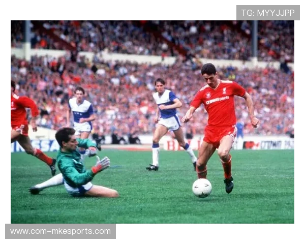 金砖足球巨星卡佩里基奇:从青涩球员到世界级顶尖射手的传奇之路 金砖足球巨星卡佩里基奇:从青涩球员到世界级顶尖射手的传奇之路